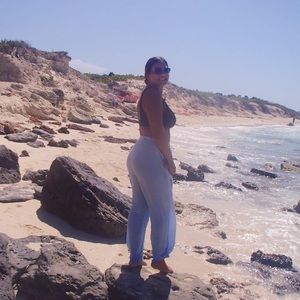 Meet your Posher, Ema